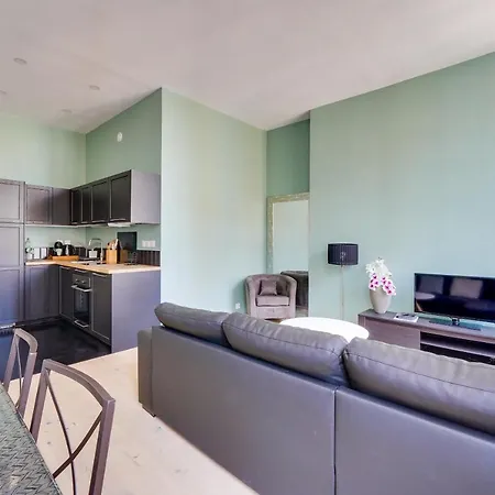 For 2 In Historical Center Daire